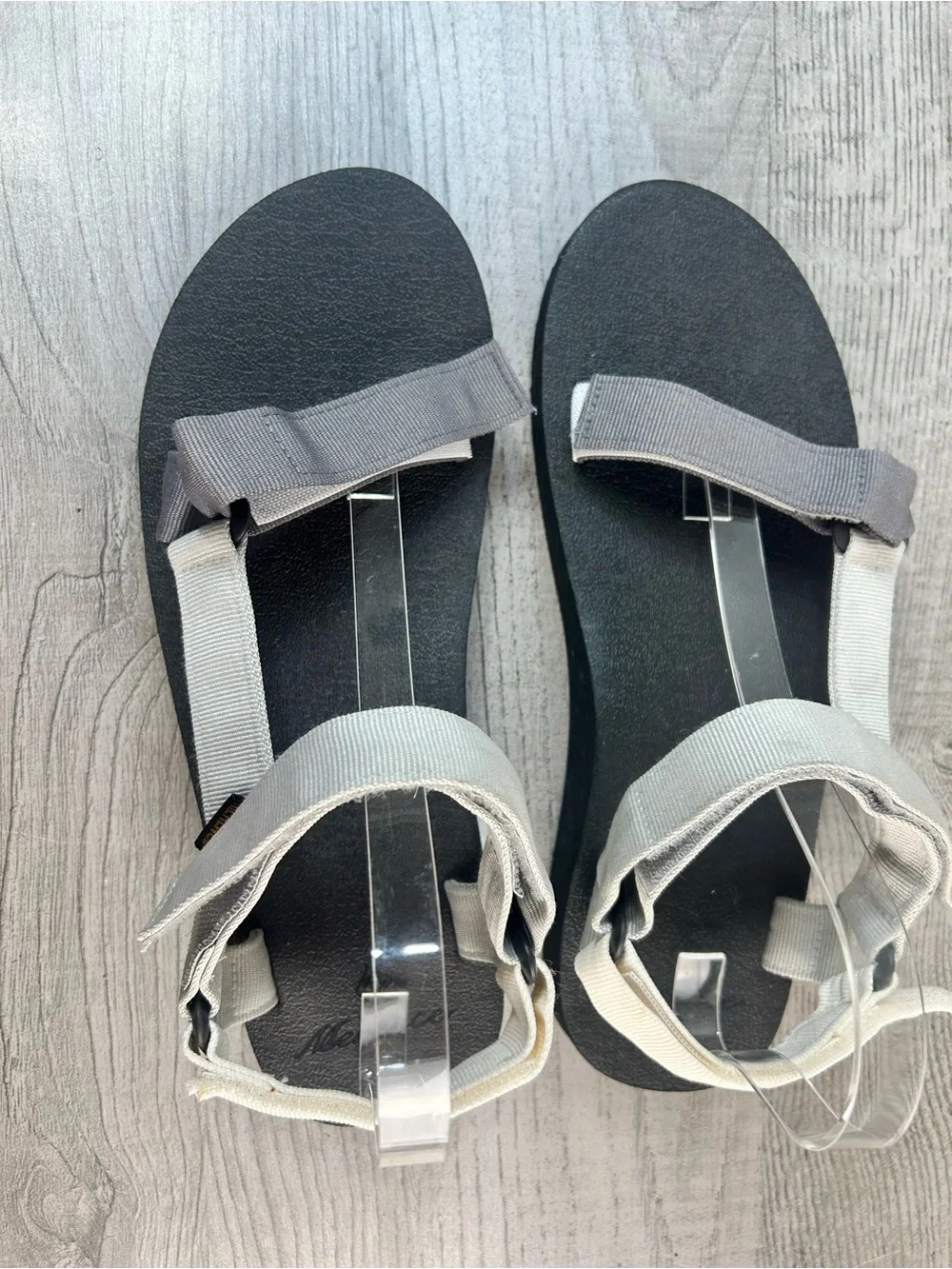 Merence Gray and Light Gray Men’s Size 12/46 Adjustable Strap Sandals Sport